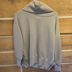 Cable & Gauge Light Gray Cowl Neck Sweater
